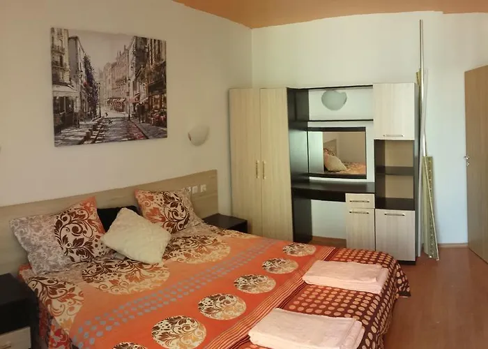 Pollo Mikosta 阳光海滩