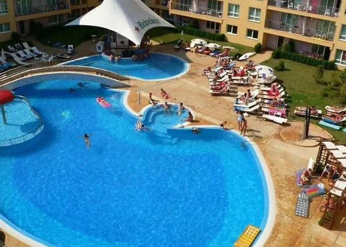 Pollo Mikosta 阳光海滩