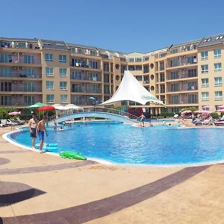 Pollo Mikosta Apartment *